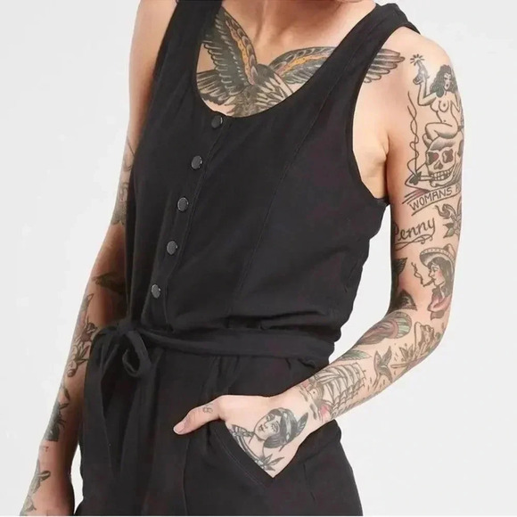 Athleta Farallon Romper Jumpsuit Sleeves Blk Sz 8 - Picture 2 of 15